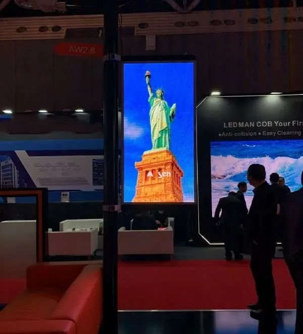 小间距LED屏企盯上户外“新”市场