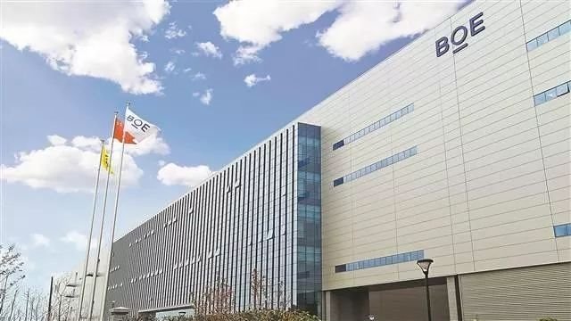 华为举行线上发布会：推出新款折叠机MateXs