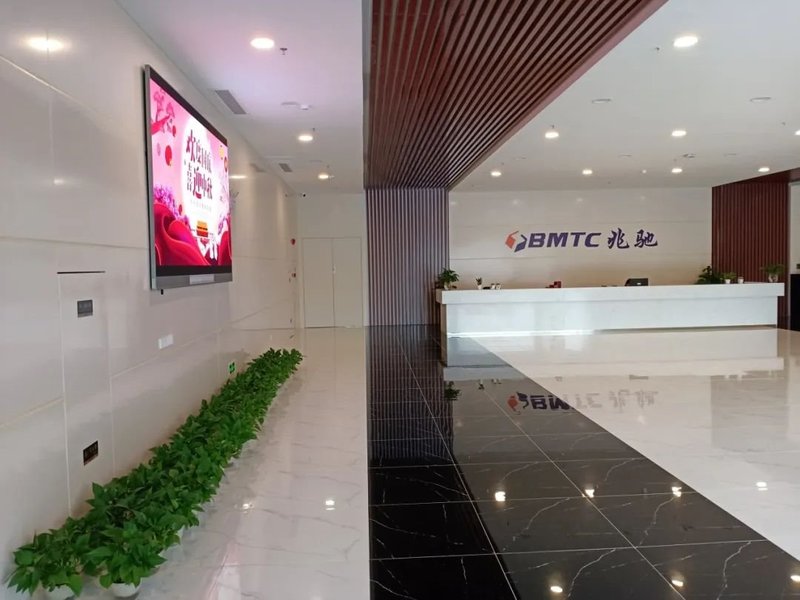 总部立信！采用兆驰光元倒装1010的显示屏受关注