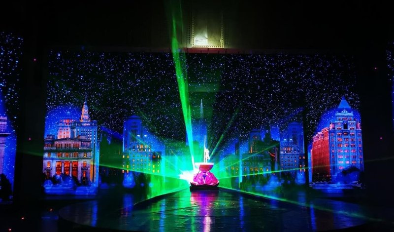 洲明1685㎡大屏点亮横店影视城，再现老上海十里洋场风情！