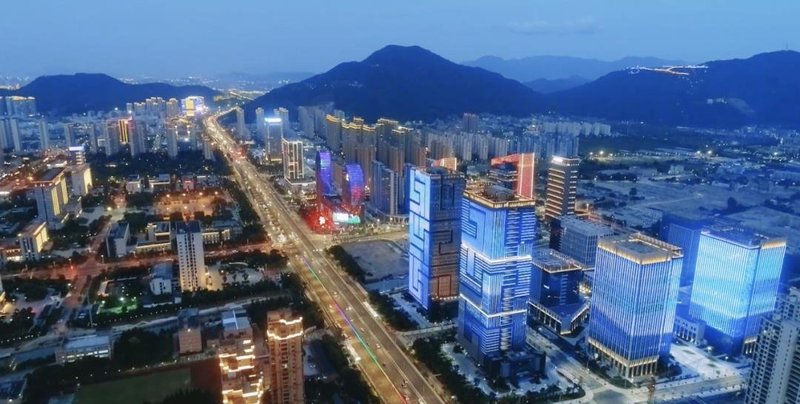 权威认可！洲明喜提“全球半导体照明示范工程100佳”！