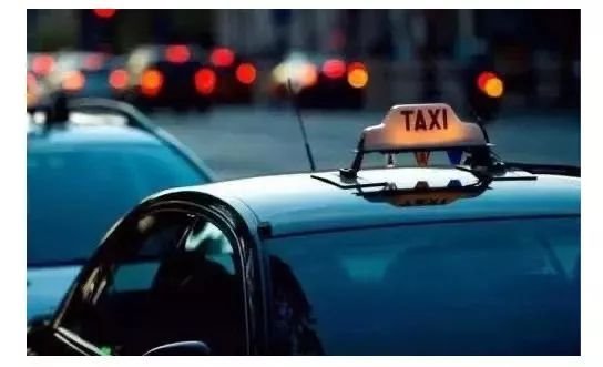 车门开在车头，显示屏车窗-智能版“滴滴”概念车