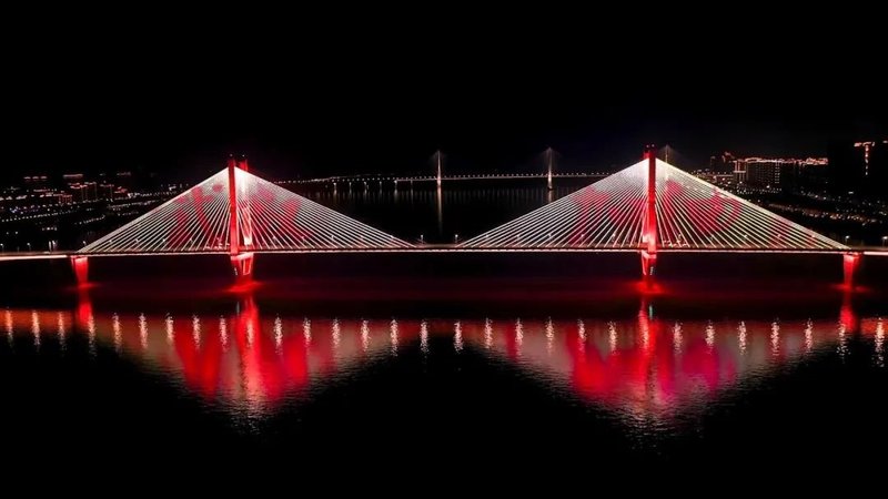 武汉“守灯人”|守护夜幕下的“微光”