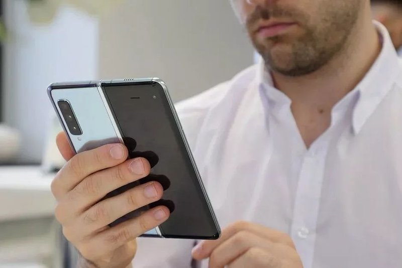 舜联智库：2020折叠屏手机产品趋势报告