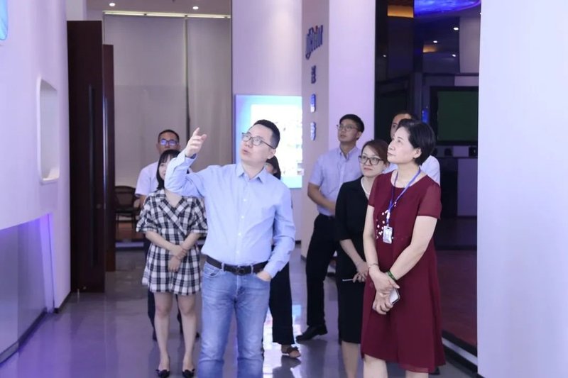 把握时局砥砺前行|广东省政府领导莅临深德彩调研指导