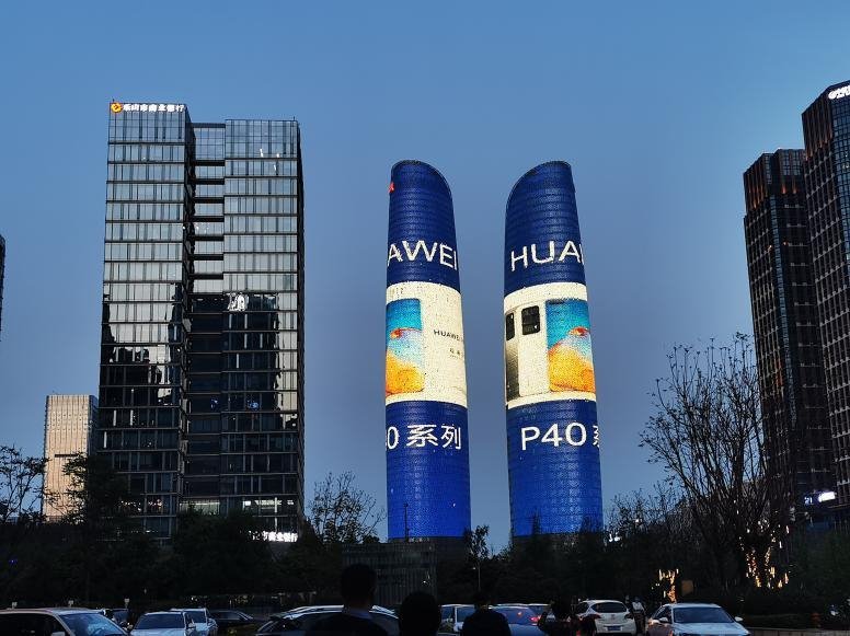 资讯|信达光电2727CREE灯珠打卡”成都双子塔”