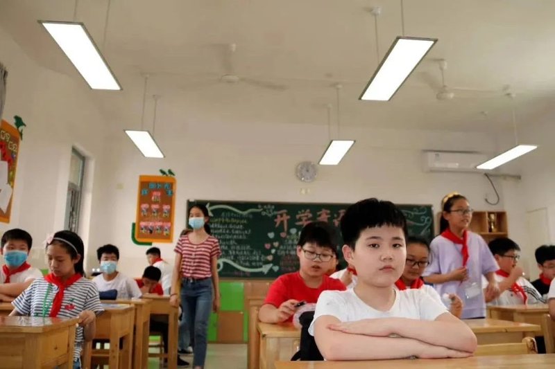 全国爱眼日|关于“教室照明”与“视力”那些事