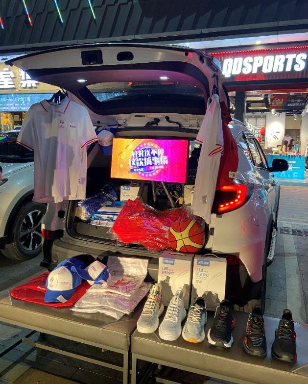 让生活更有烟火气，洲明推出多款LED夜市显示屏及解决方案