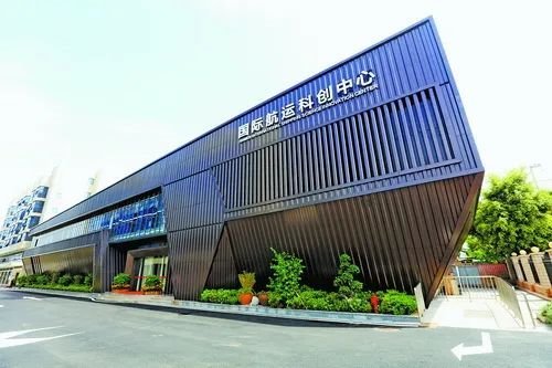 发力智慧港口建设，洲明助力打造厦门港新地标