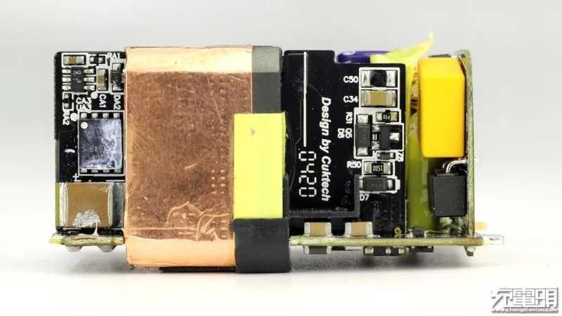 拆解报告：小米GaN充电器Type-C65W