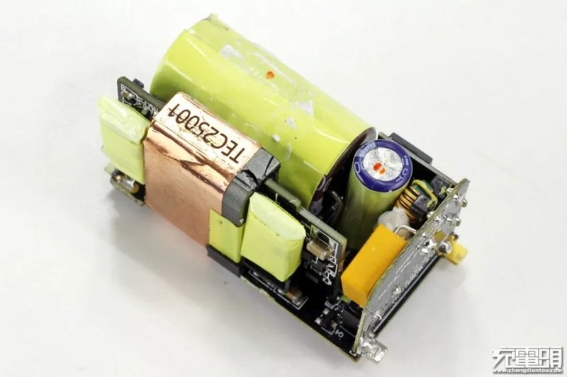 拆解报告：小米GaN充电器Type-C65W