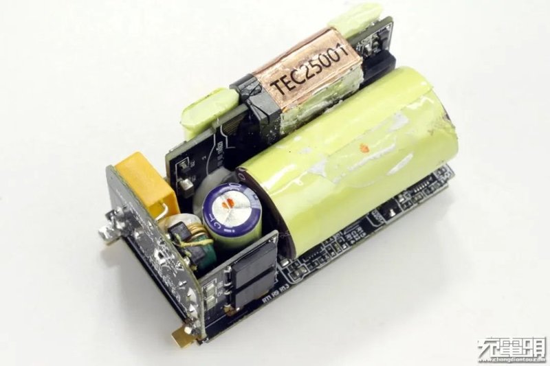 拆解报告：小米GaN充电器Type-C65W