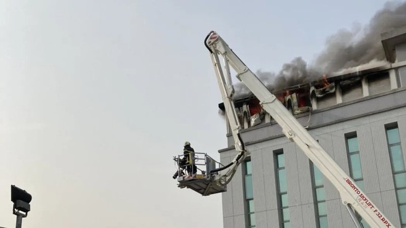 半导体｜封测大厂强茂高雄工厂起火，员工仓皇逃出