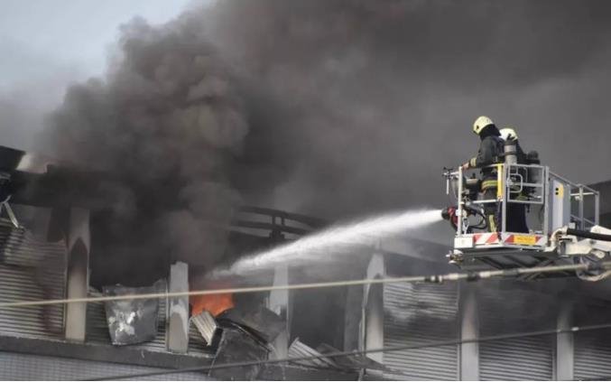 半导体｜封测大厂强茂高雄工厂起火，员工仓皇逃出