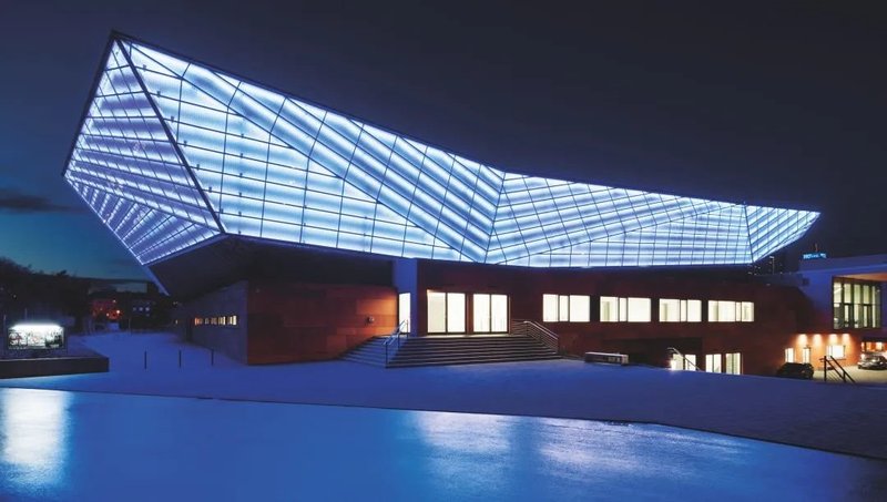 欧司朗推出首款采用5050封装的四合一彩色LED