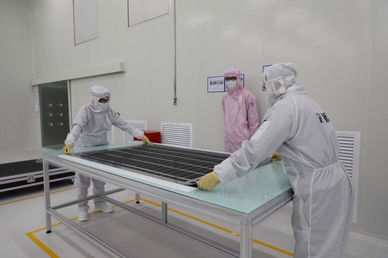 材料|0.2毫米厚柔性手机屏离不开它！