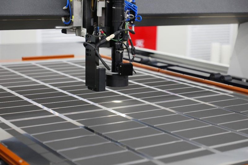 材料|0.2毫米厚柔性手机屏离不开它！