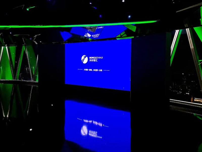 鸿利MiniLED半导体显示技术产品亮相广州塔和粤剧博物馆