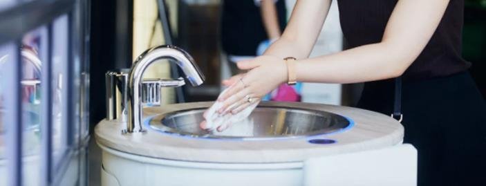 让马桶坐垫都汗颜！手机这么脏，怎么消杀？