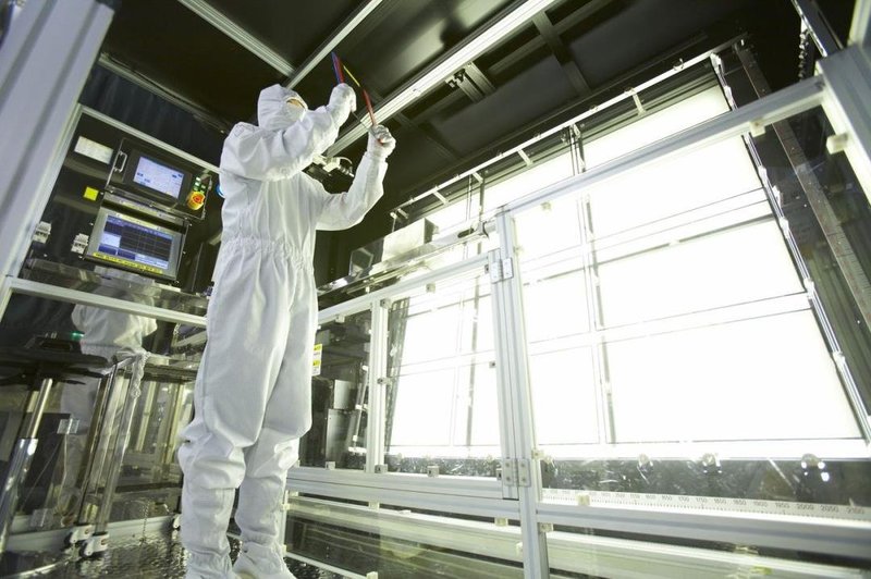 从鸡肋变成金蛋的大型LCD：三星再生产一年·LGD维持生产线