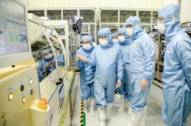 三星、松下卖厂！京东方、华星光电和惠科却扩张！一场液晶行业的结构性之争谁赢谁输？