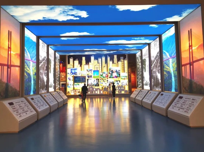 中国共产党历史展览馆隆重开馆：利亚德屏重现红色记忆