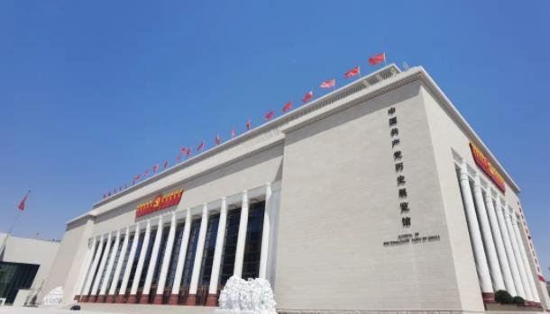 首个国产LED电影放映系统落地，洲明向建党百年献礼！