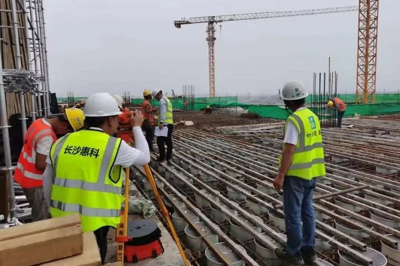 全国最大单体面板类高科技厂房是怎么建成的？