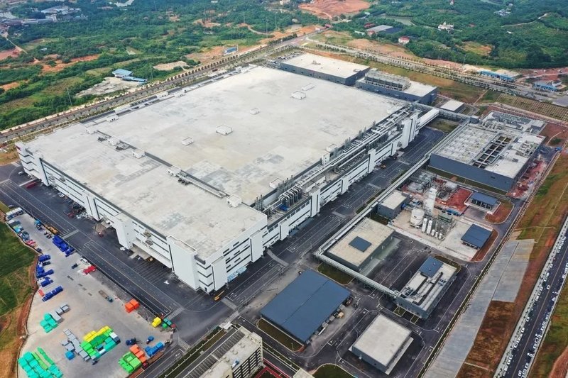 全国最大单体面板类高科技厂房是怎么建成的？