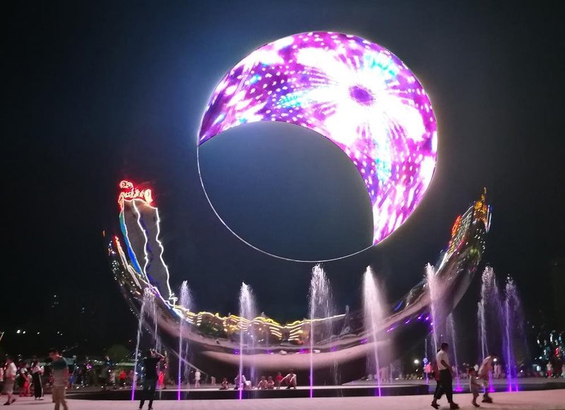 光显科技赋能，洲明为长沙首个城市公园综合体“屏”添光彩