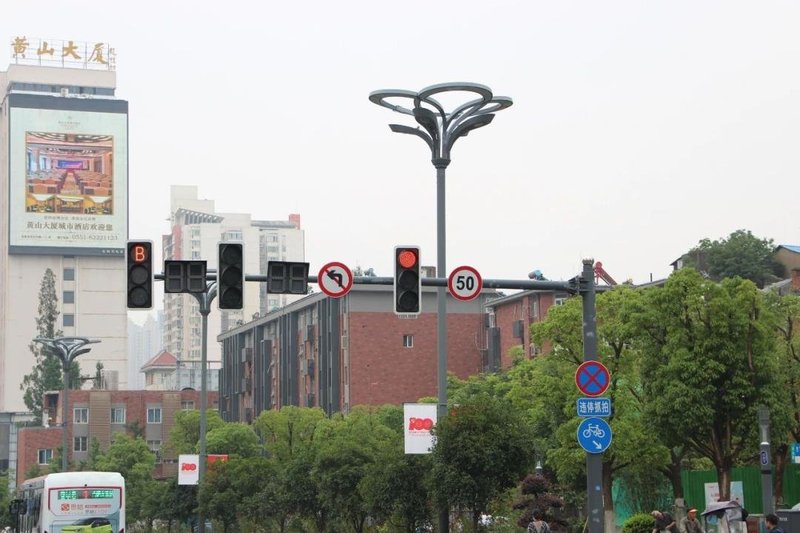 老洪划重点：智慧灯杆标准建设和各地项目实施进展