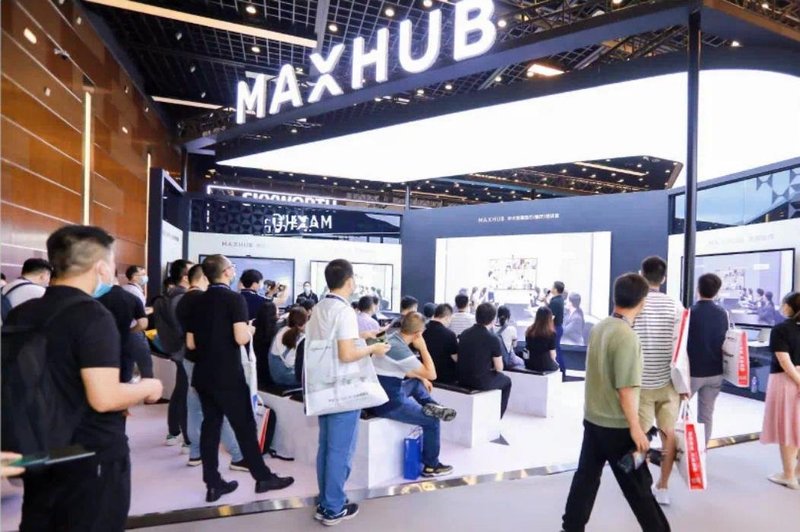 MAXHUBLED显示占据InfoComm“C位”！联合英特尔、钉钉、腾讯打出“王炸组合”
