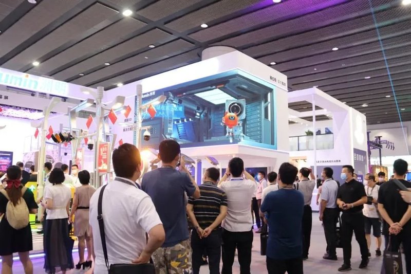 C位出道！洲明裸眼3D互动大屏燃爆全场