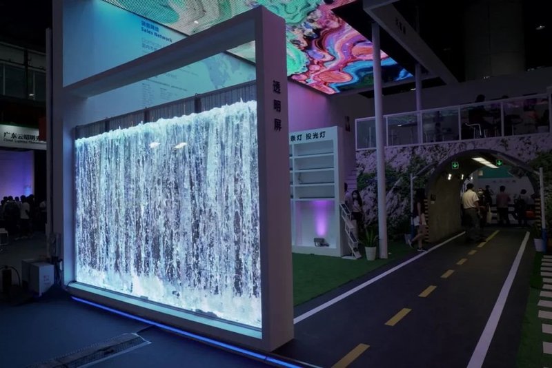 探营2021光亚展，洲明倾力打造光显科技盛宴！