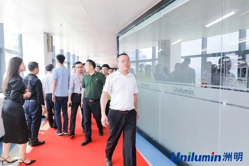 环球网，上证报等多家媒体报道：全球最大LED显示屏智造基地，在中国广东诞生！