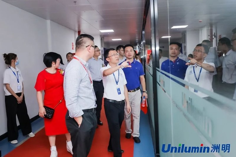 环球网，上证报等多家媒体报道：全球最大LED显示屏智造基地，在中国广东诞生！