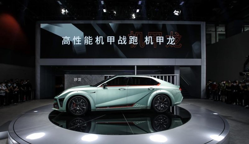 机甲龙，7块显示屏+尾部Mini LED外显屏