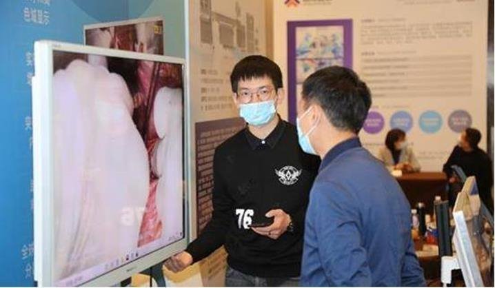 医疗中的Mini LED!海信推出内窥手术专业显示器