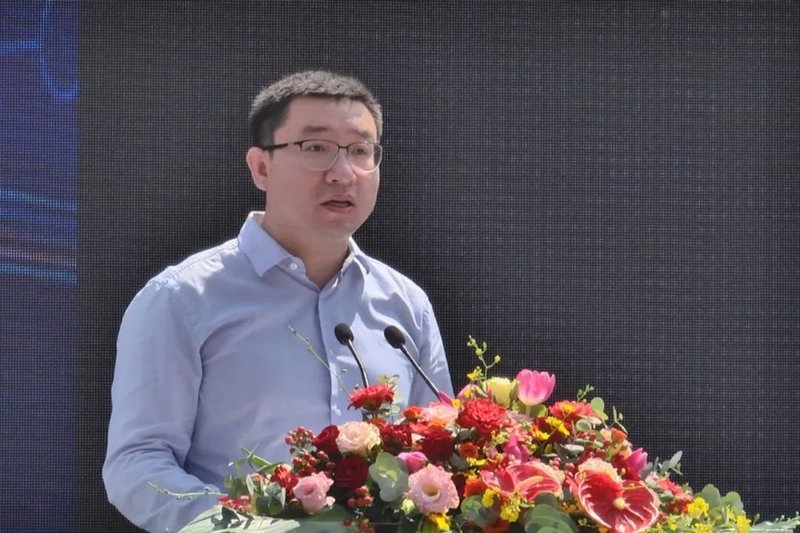 厦门天马显示科技第6代柔性AMOLED生产线项目核心设备顺利搬入