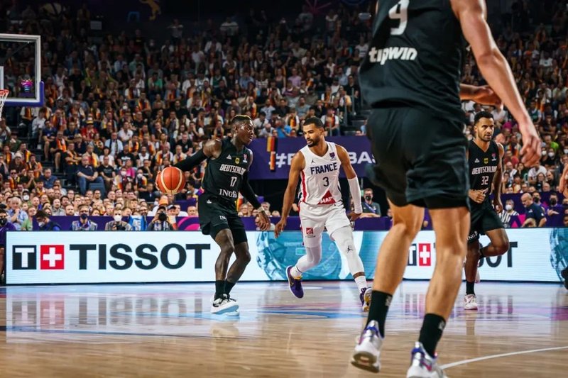 FIBA x 洲明联合产品重磅发布！助力2022男篮欧洲杯华章再现！