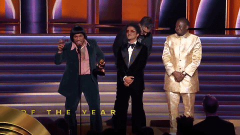 格莱美2022丨光显科技赋能群星高光时刻！