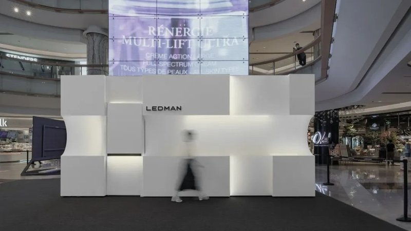 还没体验的你还在等什么 LEDMAN巨幕魔方快闪店五一也能体验！