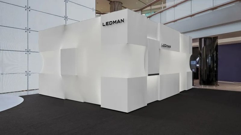 还没体验的你还在等什么 LEDMAN巨幕魔方快闪店五一也能体验！