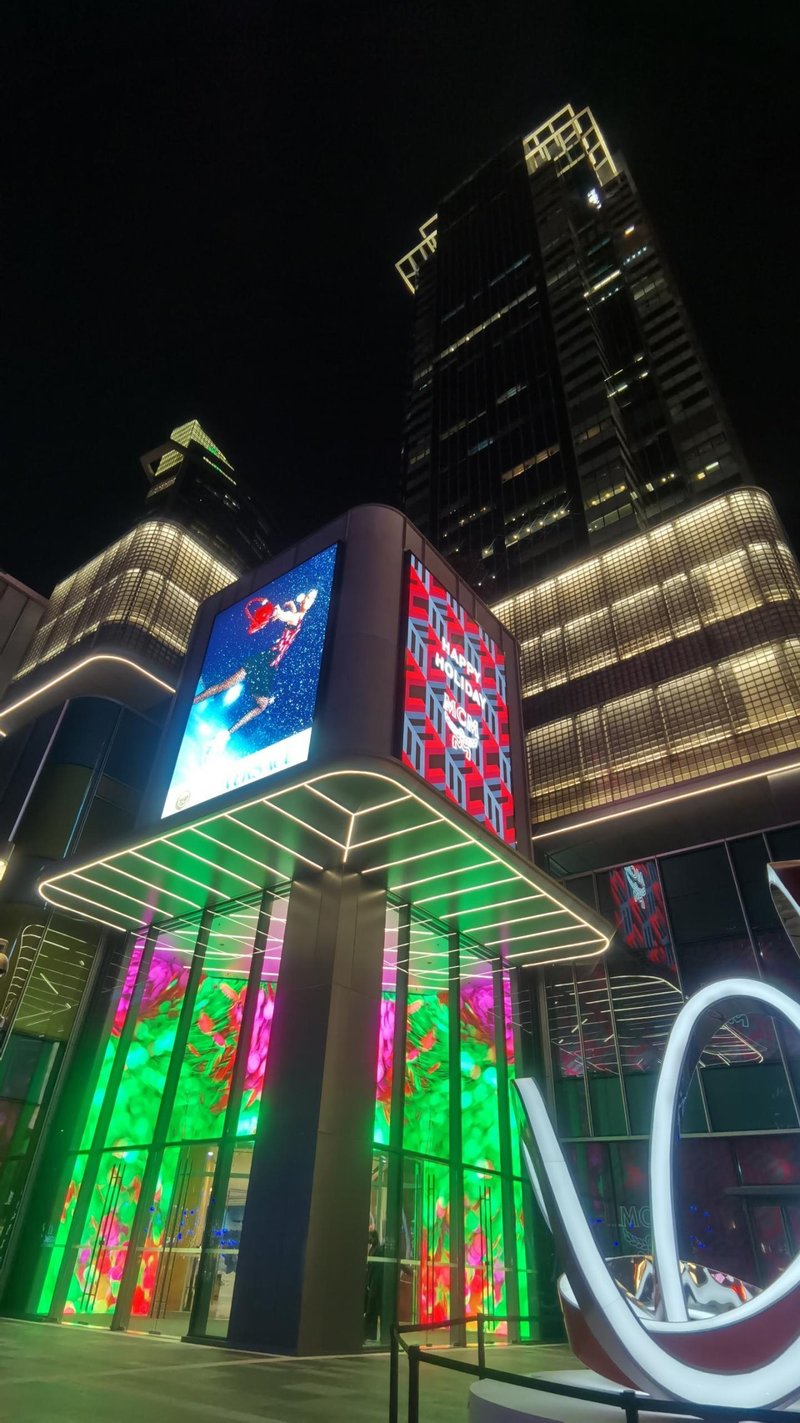 雷曼康硕展“水晶魔方”助力上海中信泰富广场焕新回归