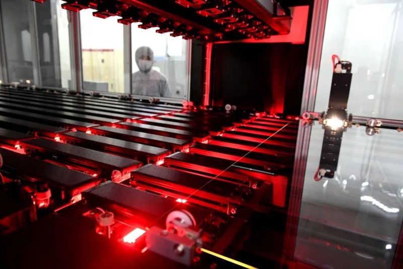 首条国产大吨位G8.5+液晶基板玻璃生产线快速达产