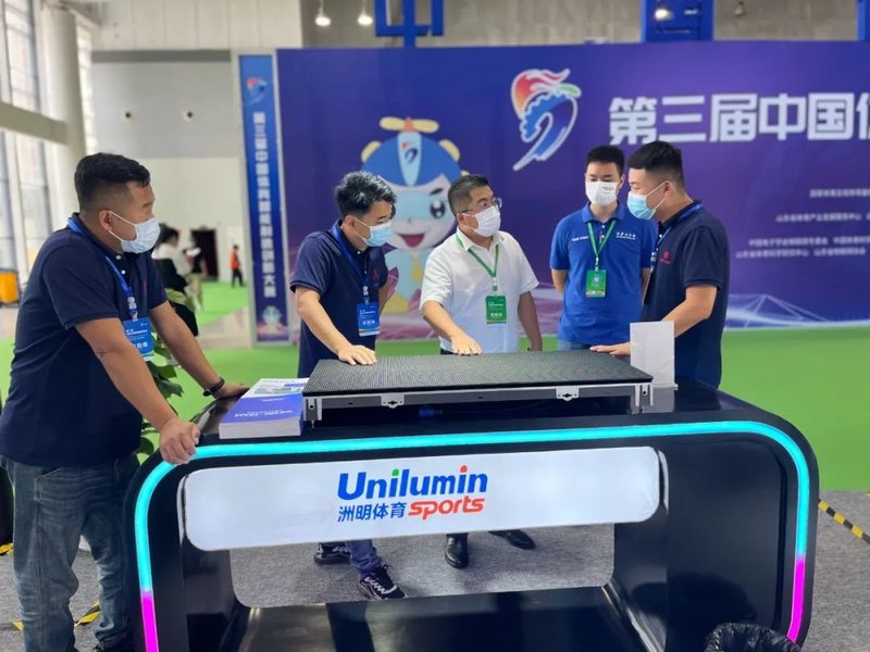 2022山东体博会︱多位省领导莅临洲明展位，两大沉浸式体验区成吸睛亮点！