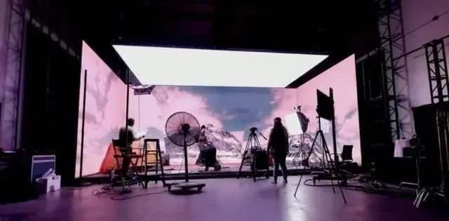 上半年双重承压，LED显示终端应用市场如何走出“迷宫”？