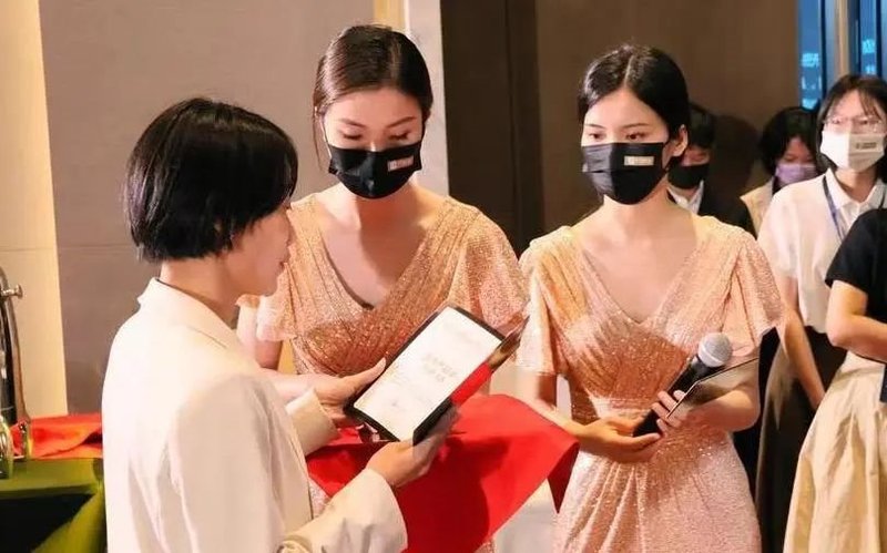 行家显示极光奖，申报火热进行中