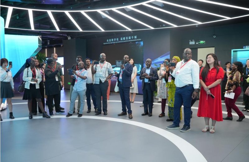 尼日利亚、埃塞俄比亚等七国能源部、经贸部领导莅临洲明参观指导