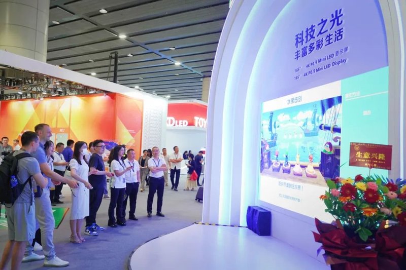 聚焦科技创新，赋能卓越品质丨鸿利智汇在光亚展与您探索“光+未来”